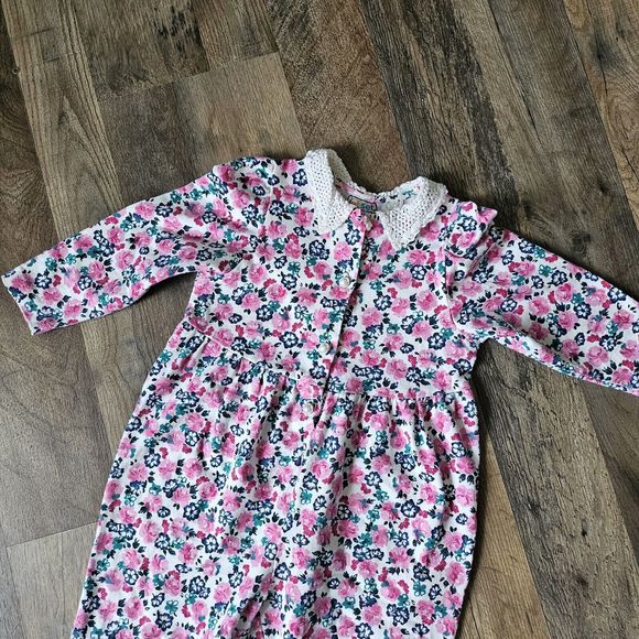 VTG Jet Set Floral Romper Jumper Long Sleeve. Fake pearl button. Lace collar. - Picture 7 of 8